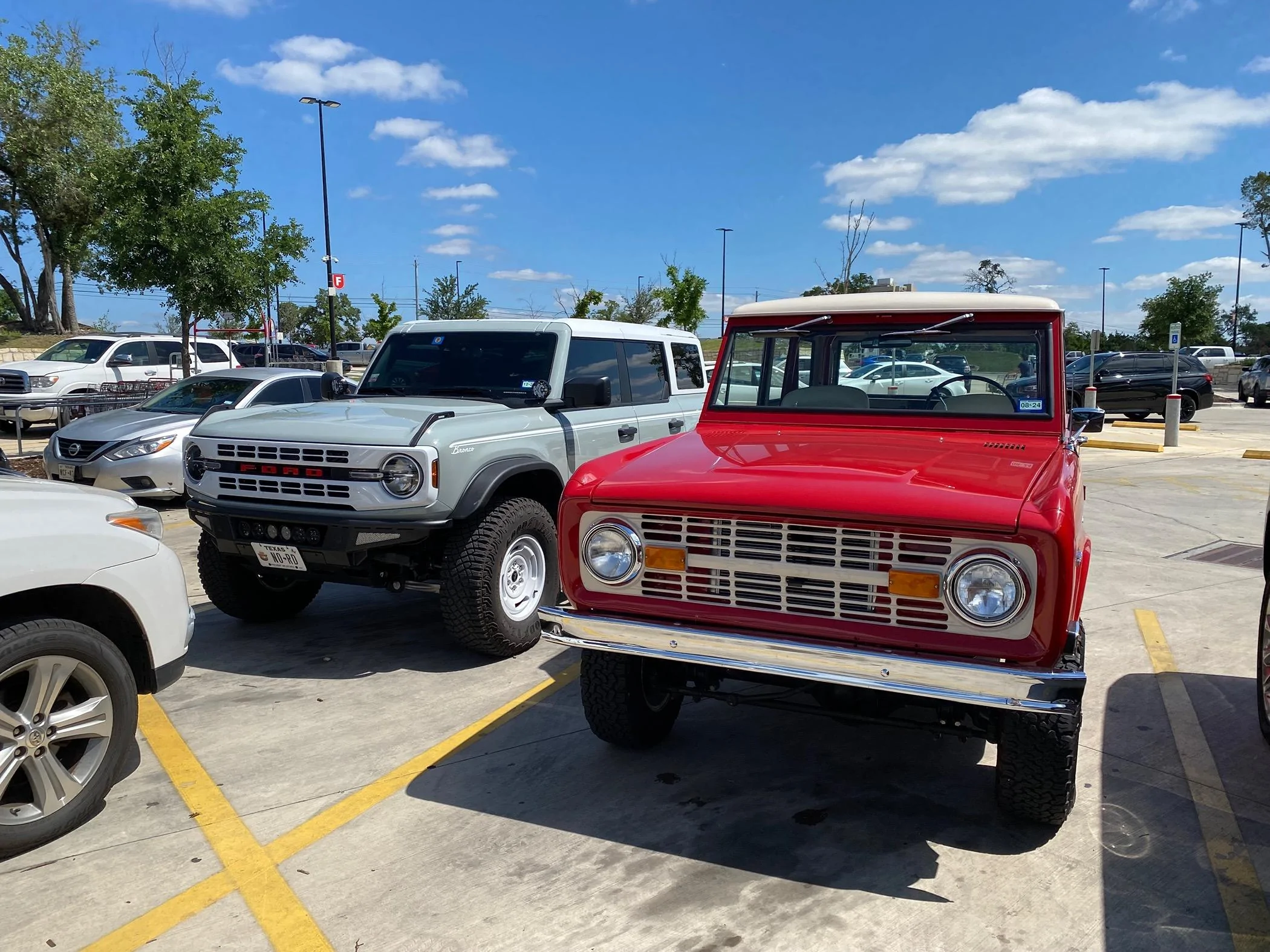 Ford Bronco HERITAGE EDITION Bronco Club IMG_0147