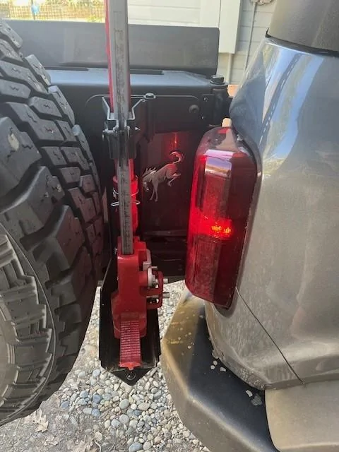 Ford Bronco Hi-Lift Jack mount location? jack1
