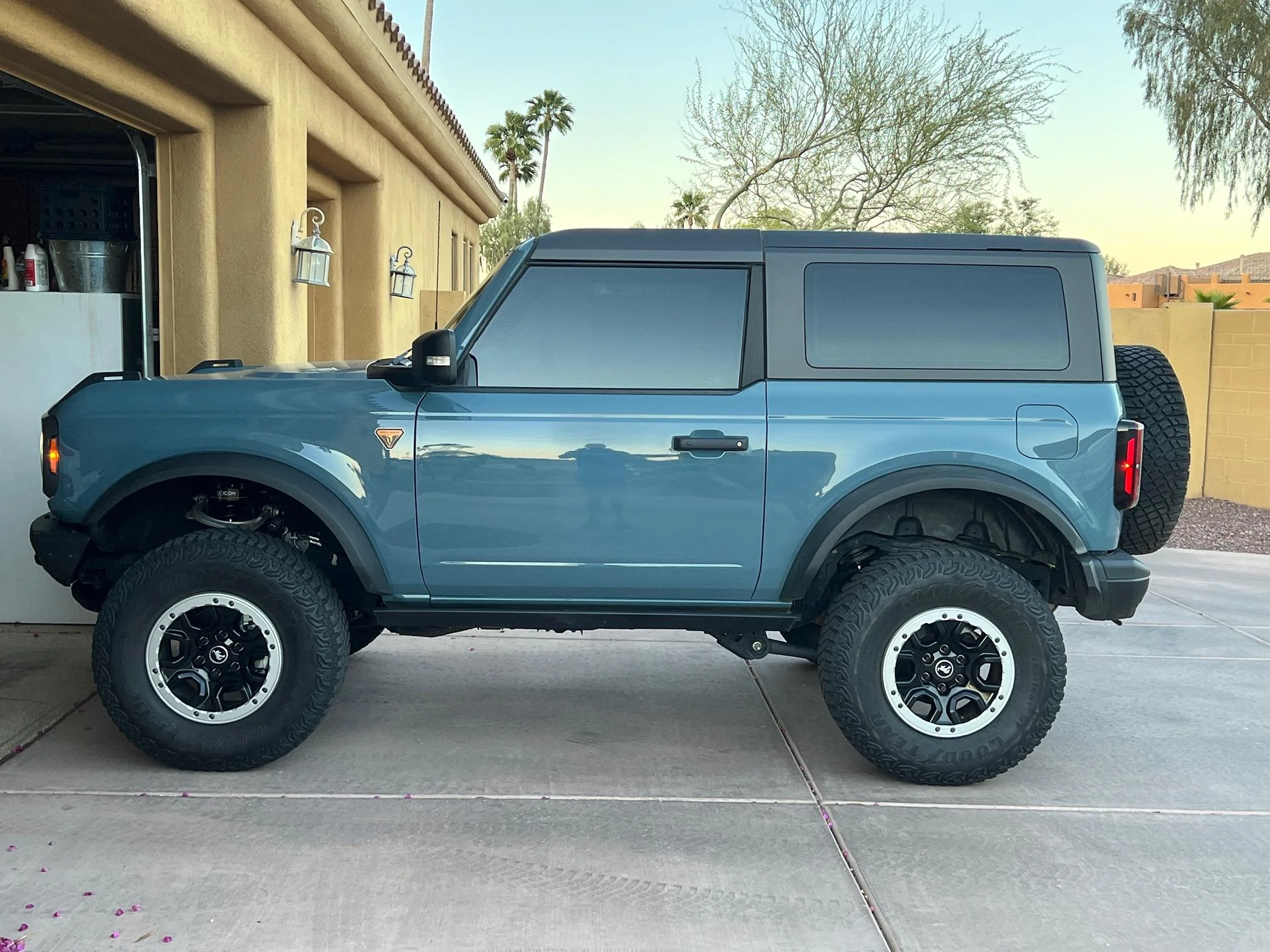 Ford Bronco Sway Bar holding up front end IMG_1845
