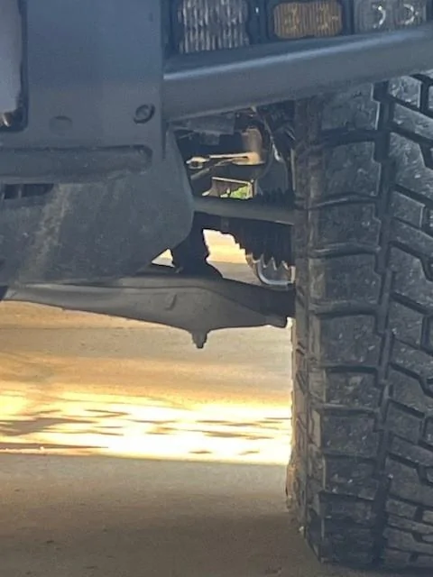 Ford Bronco 4WP/ProComp 2.5 Coilovers install experience & photos before_axle1
