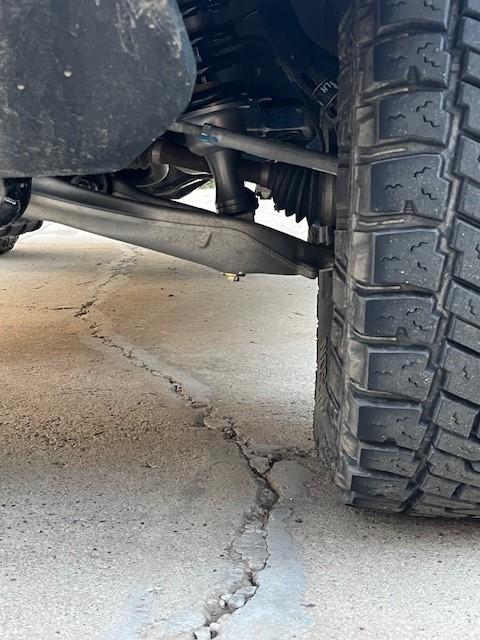 Ford Bronco 4WP/ProComp 2.5 Coilovers install experience & photos after_axle1