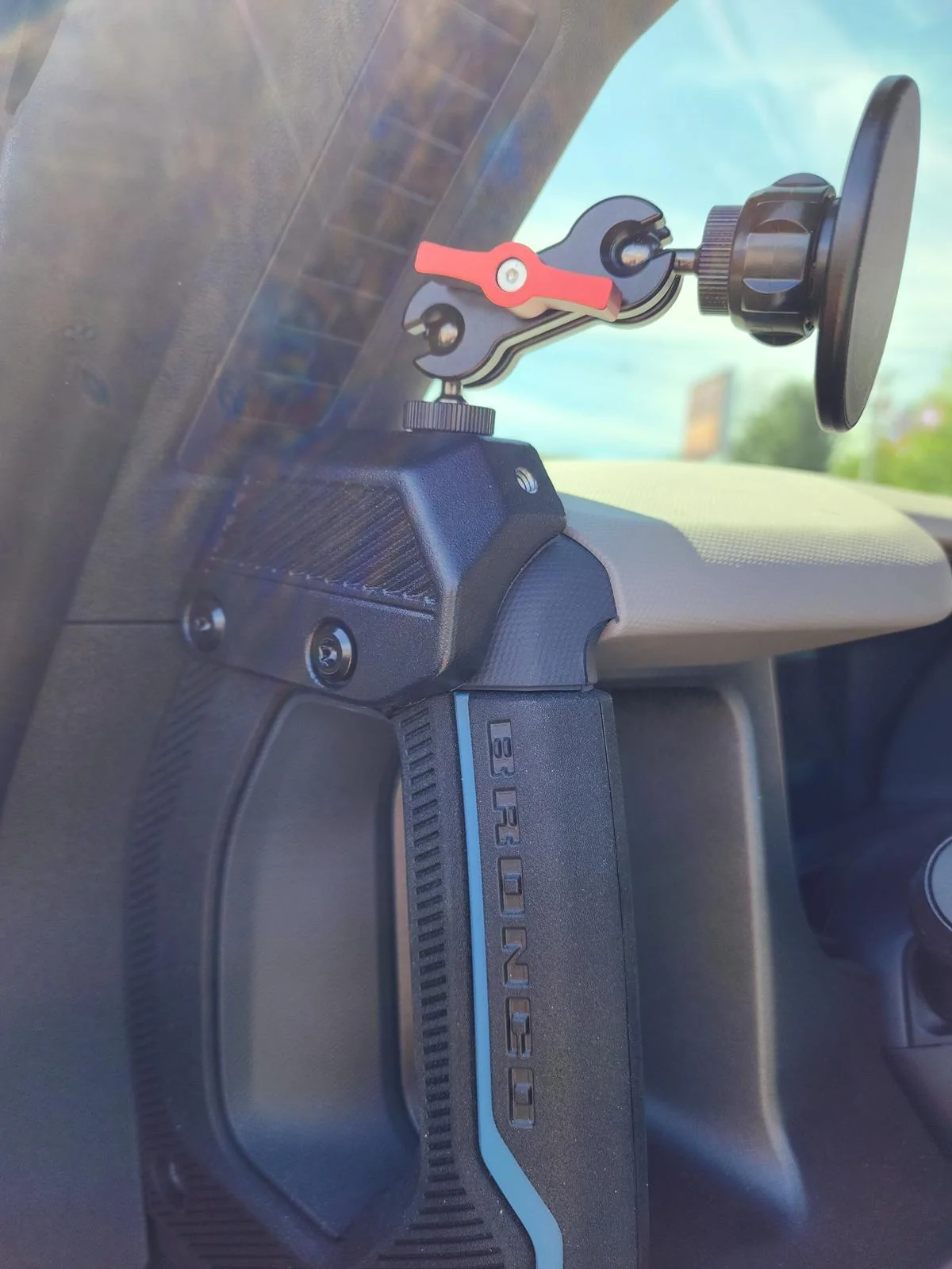 Ford Bronco Mabett Magnetic Phone Holder Passenger Side? 20240418_145734