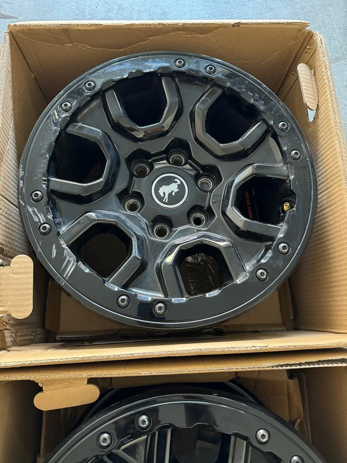 Ford Bronco 5 Sasquatch wheels off a FE $500 IMG_4410