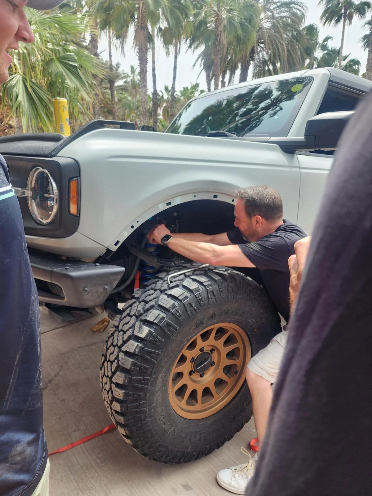 Ford Bronco EXO - BAJA - 20 Broncos fast inttentions
