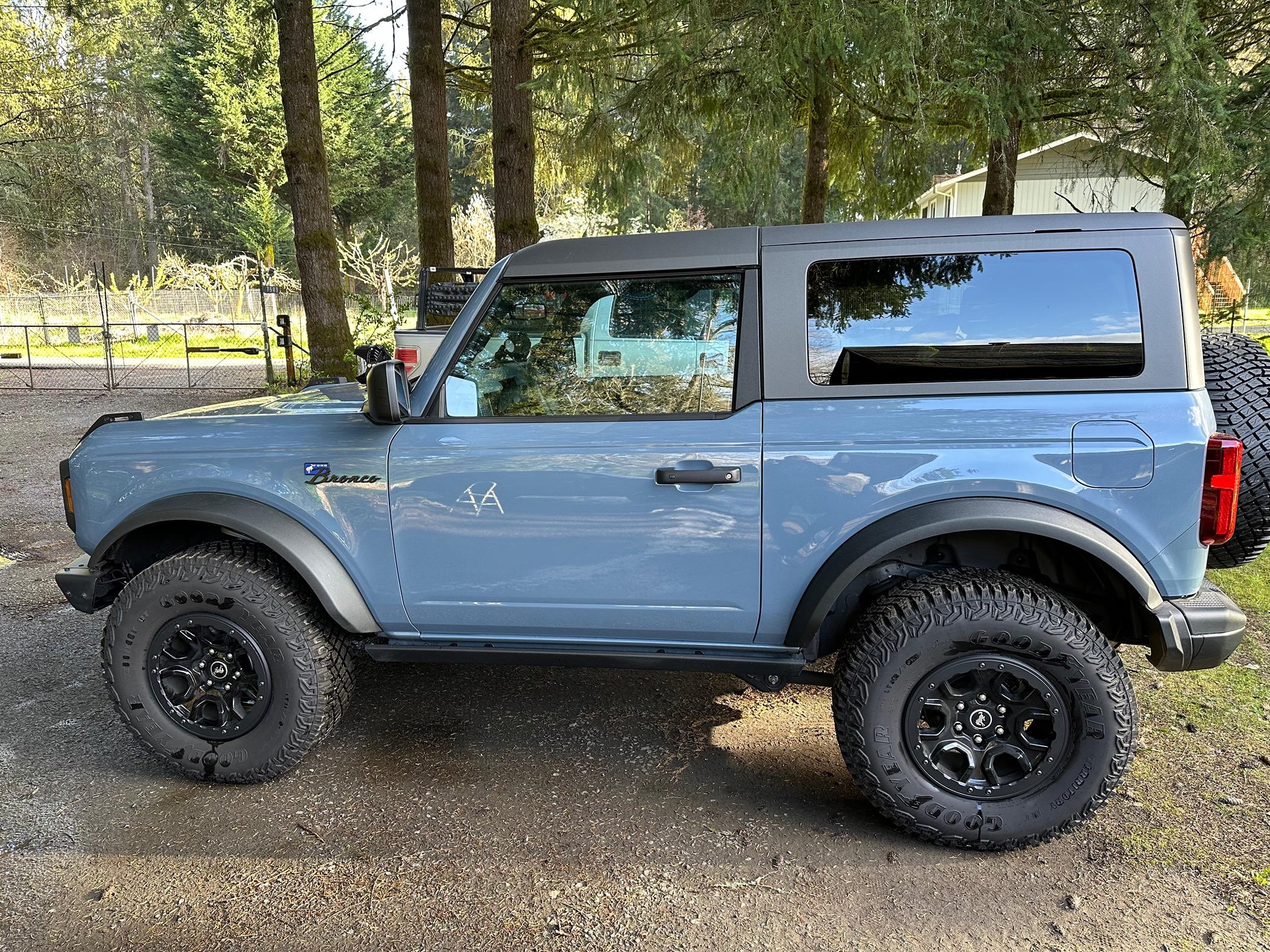 Ford Bronco Painted my beauty rings gloss black.  Badlands SAS IMG_0304