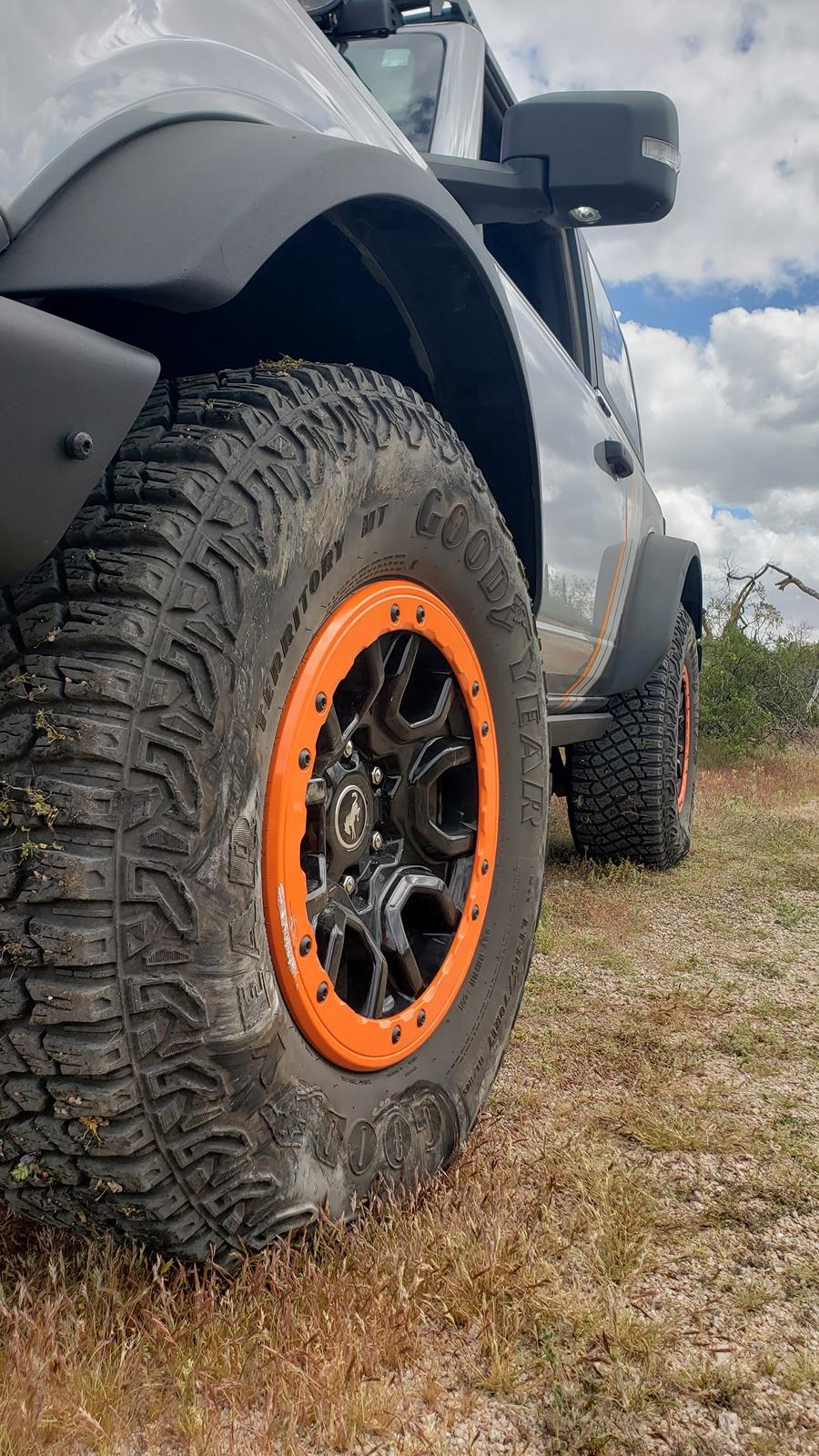 Ford Bronco Painted my beauty rings gloss black.  Badlands SAS 20240324_134328