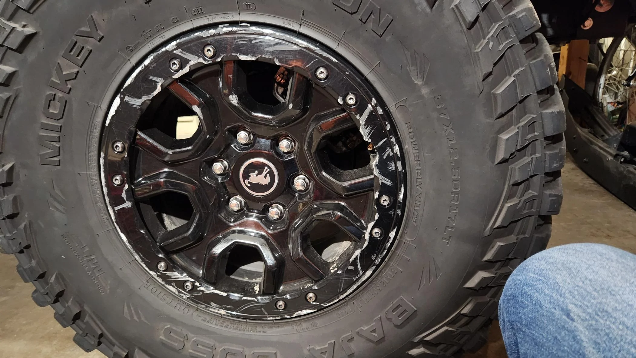 Ford Bronco Painted my beauty rings gloss black.  Badlands SAS 20240425_095956