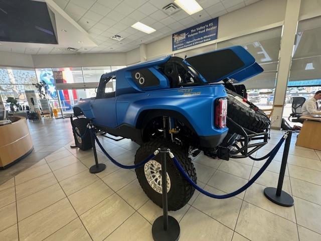 Ford Bronco 2023 SEMA Build Race Off Road Bronco DR For Sale $400K USD 31zkof8o3v16kpjo7fgudknq66u9hi