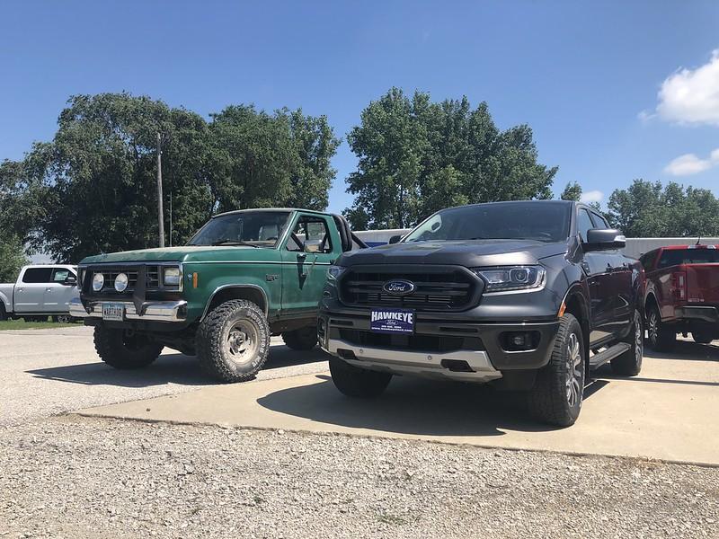 Ford Bronco Bronco pickup? Gladiator shows what will happen... 48223245117_24aa216833_c