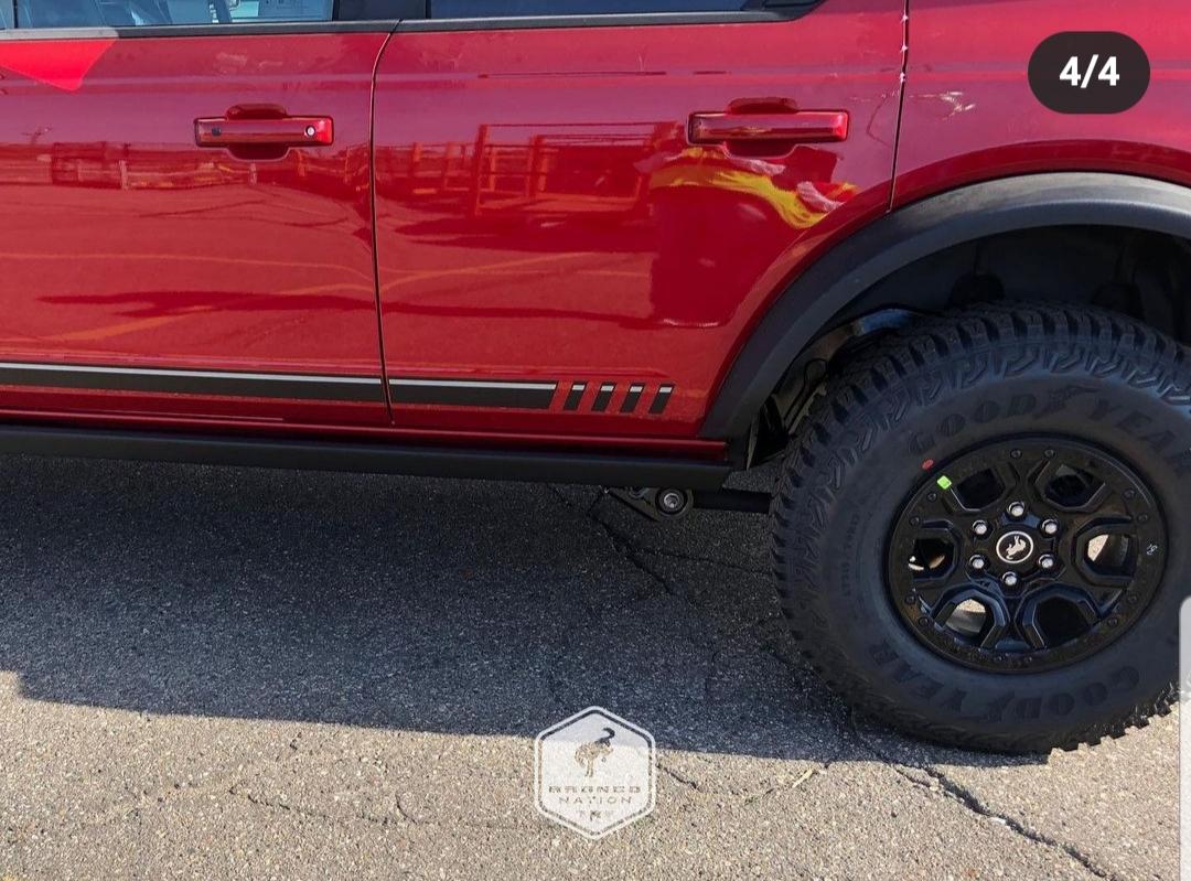 Ford Bronco Photos: WildTrak and First Edition with Graphics 20201119_203407