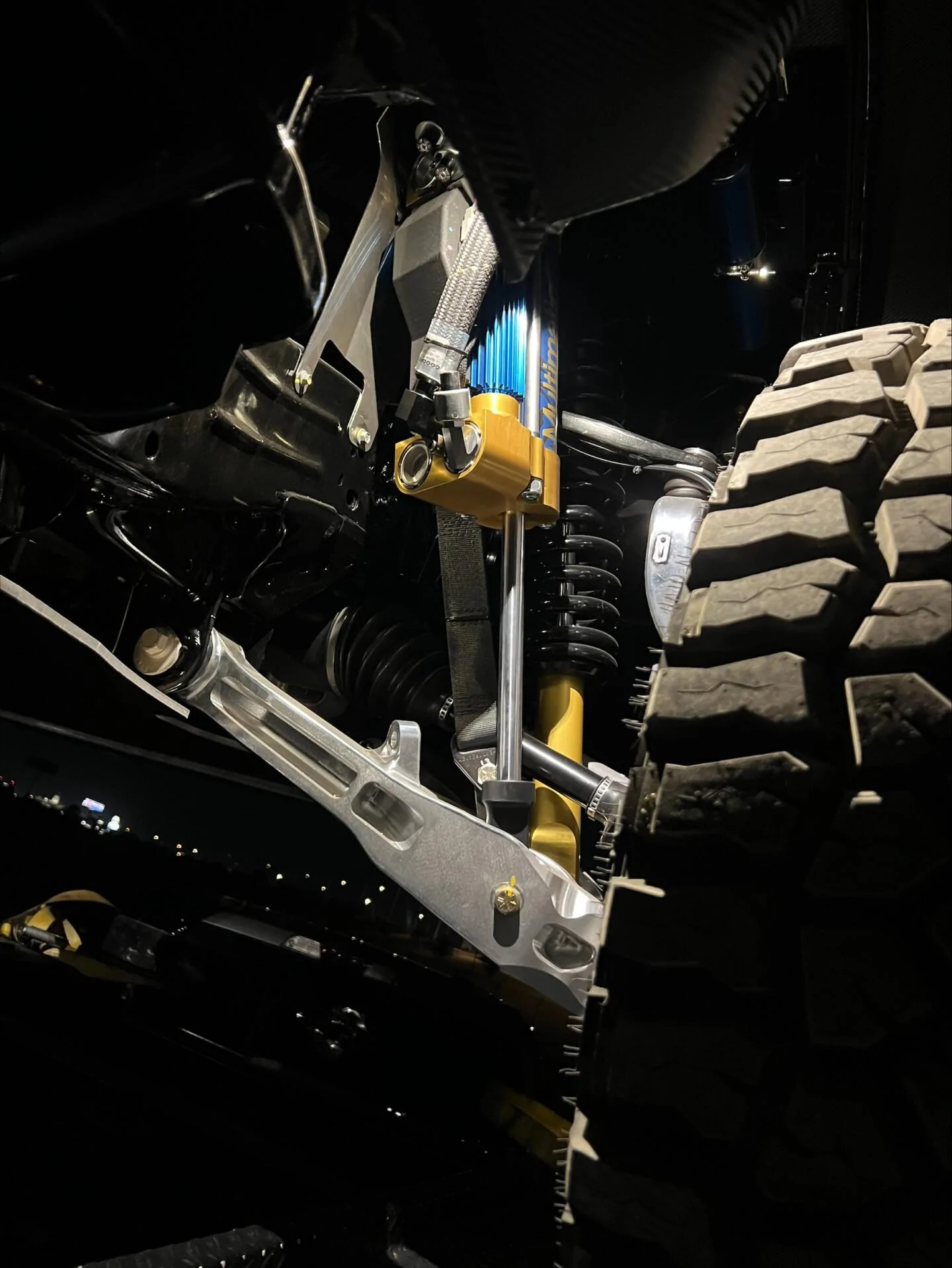 Ford Bronco 2023 SEMA Build Race Off Road Bronco DR For Sale $400K USD ane-bronco-dr-2023-11-23_11-28-09_156473-1440x1919