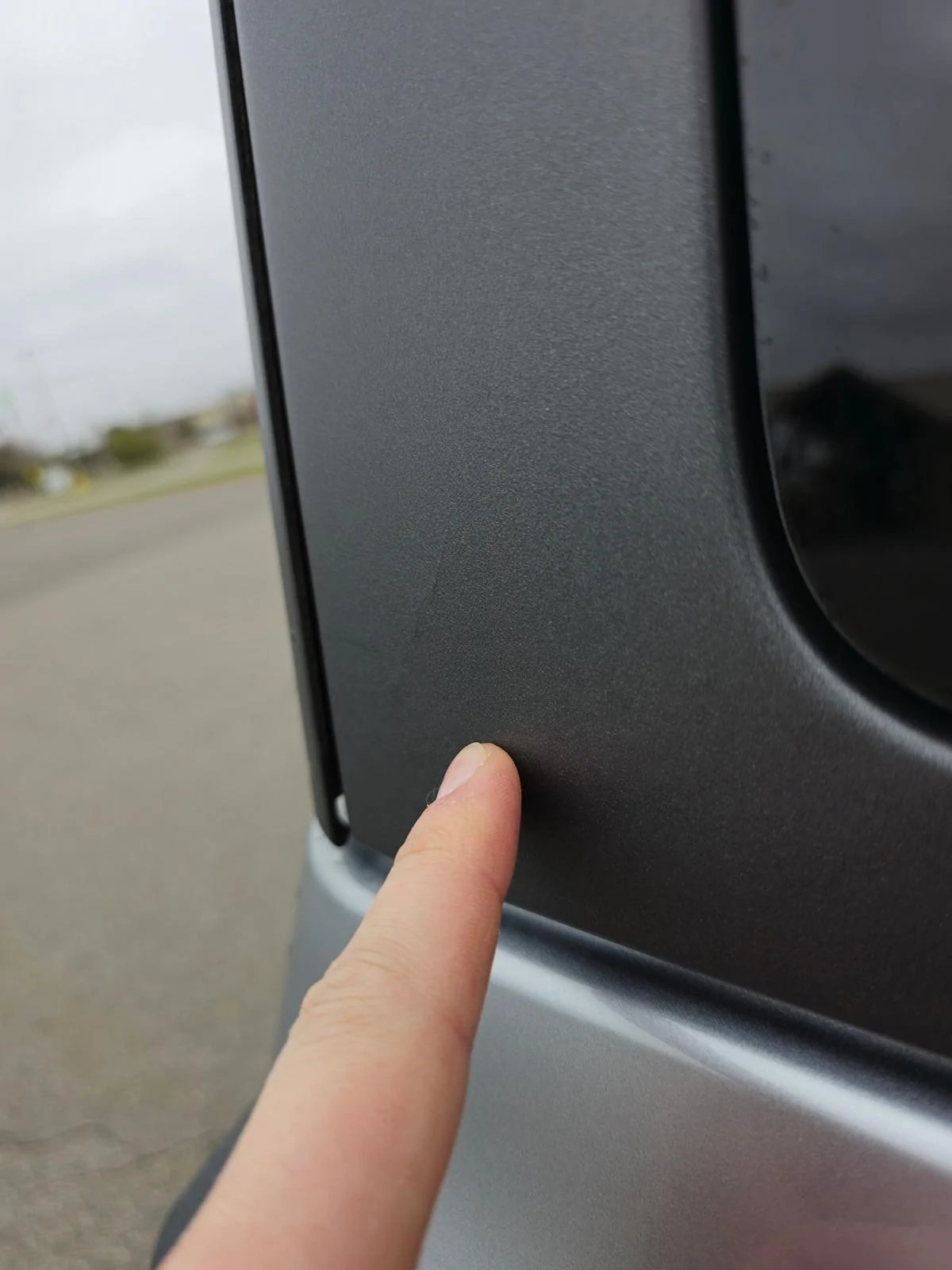 Ford Bronco Cracked on the lot. 20240428_082018