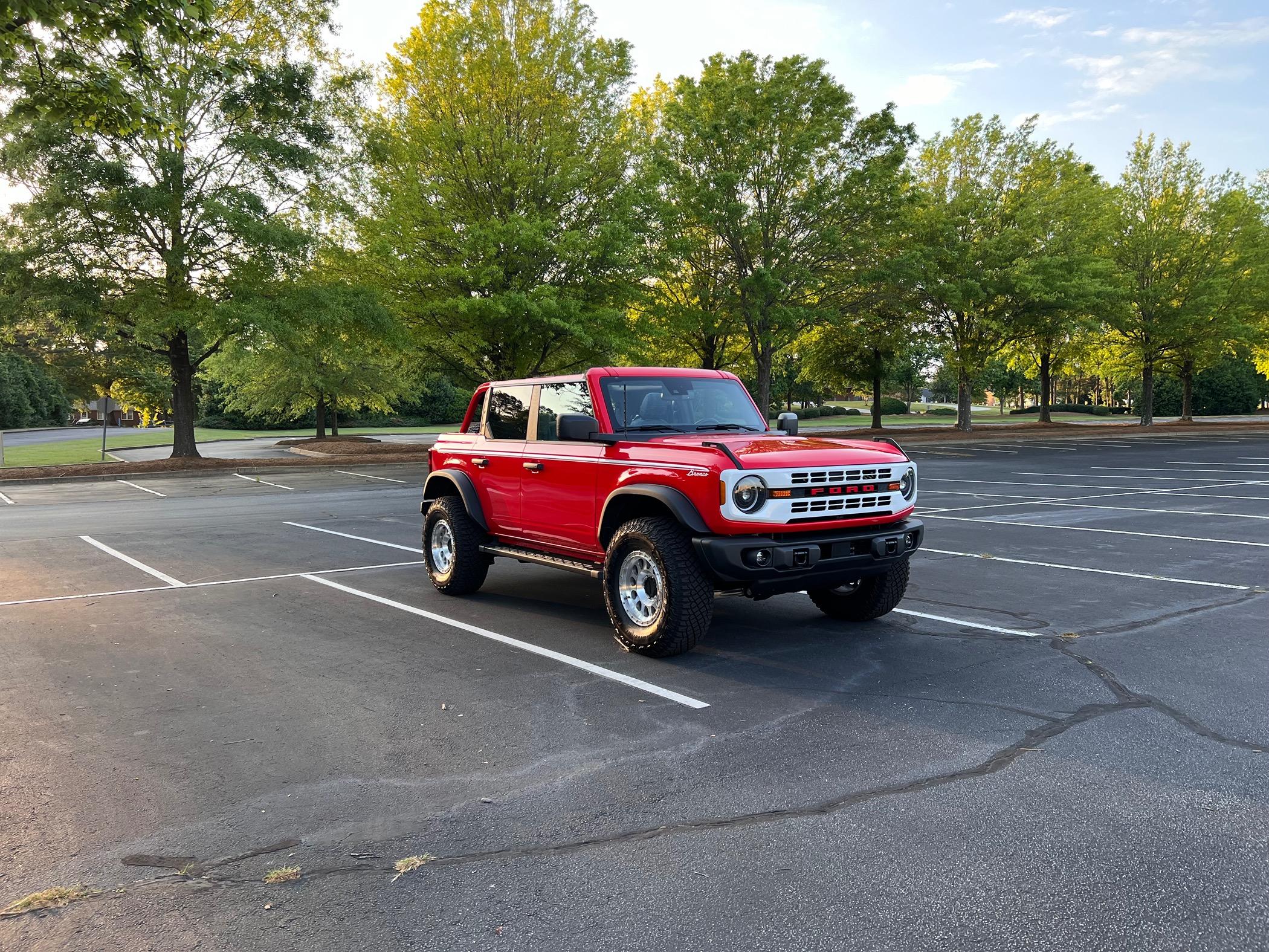 Ford Bronco HERITAGE EDITION Bronco Club IMG_3955