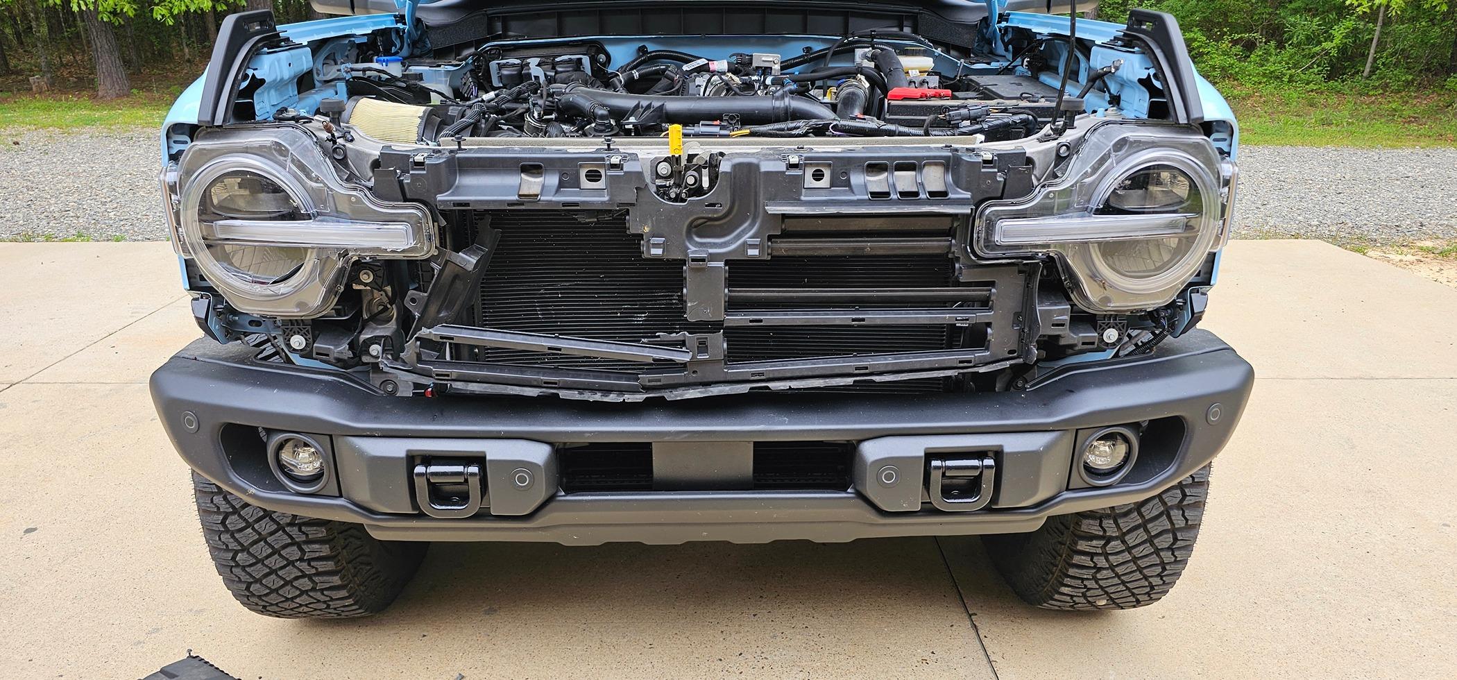 Ford Bronco Deer vs '23 Heritage Limited...... grille shutter