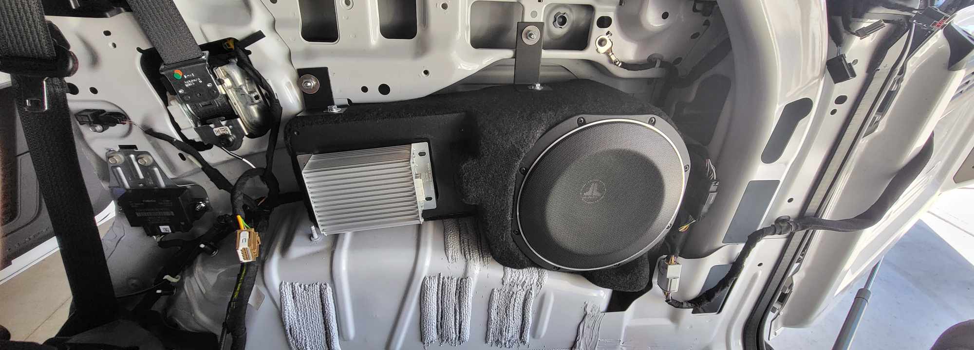 Ford Bronco Yeti Build 438223369_1426955147925468_1821599197479538125_n
