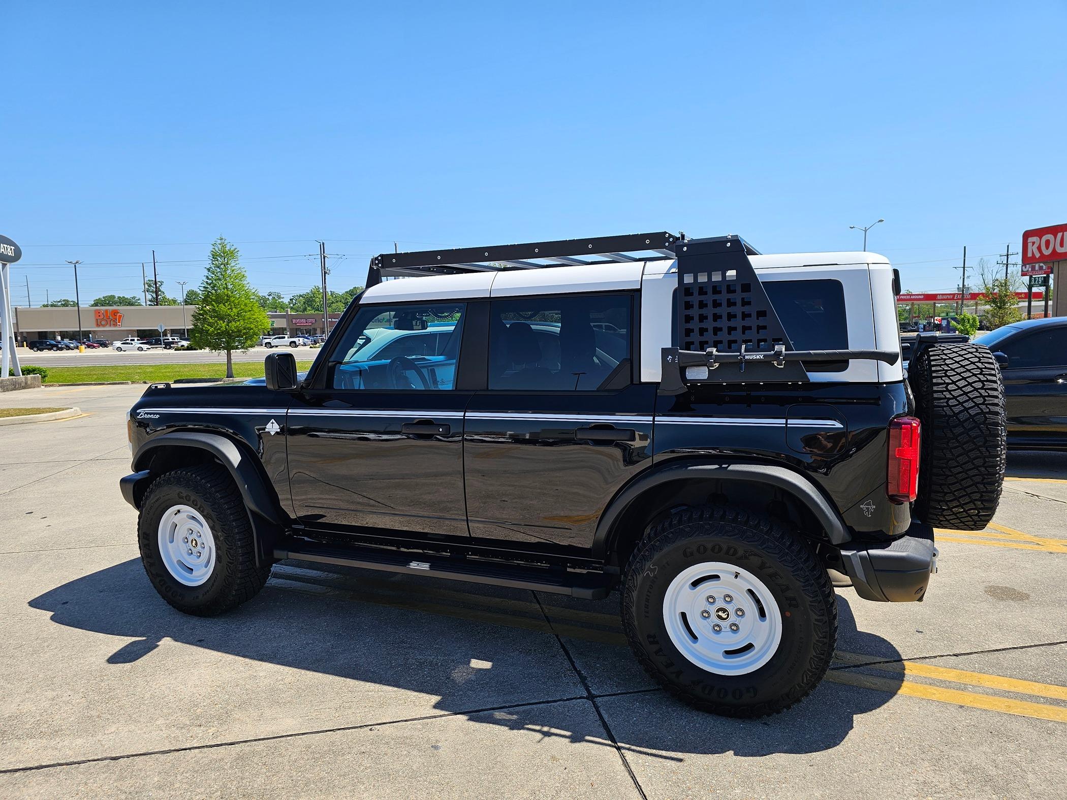 Ford Bronco Heritage Edition with Trailrax roof rack 20240405_115303