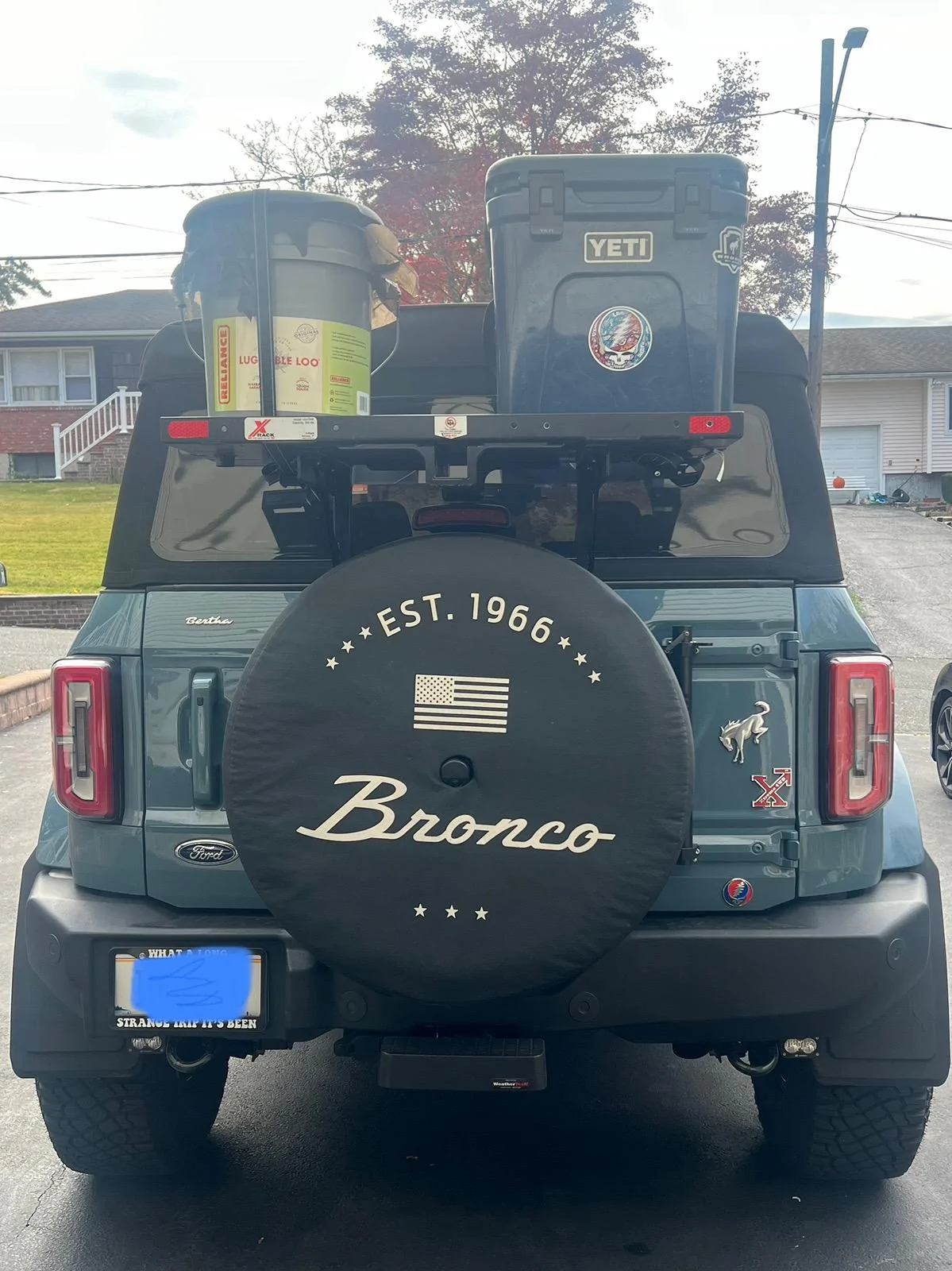 Ford Bronco Traction board + shovel mount for soft top IMG_3510