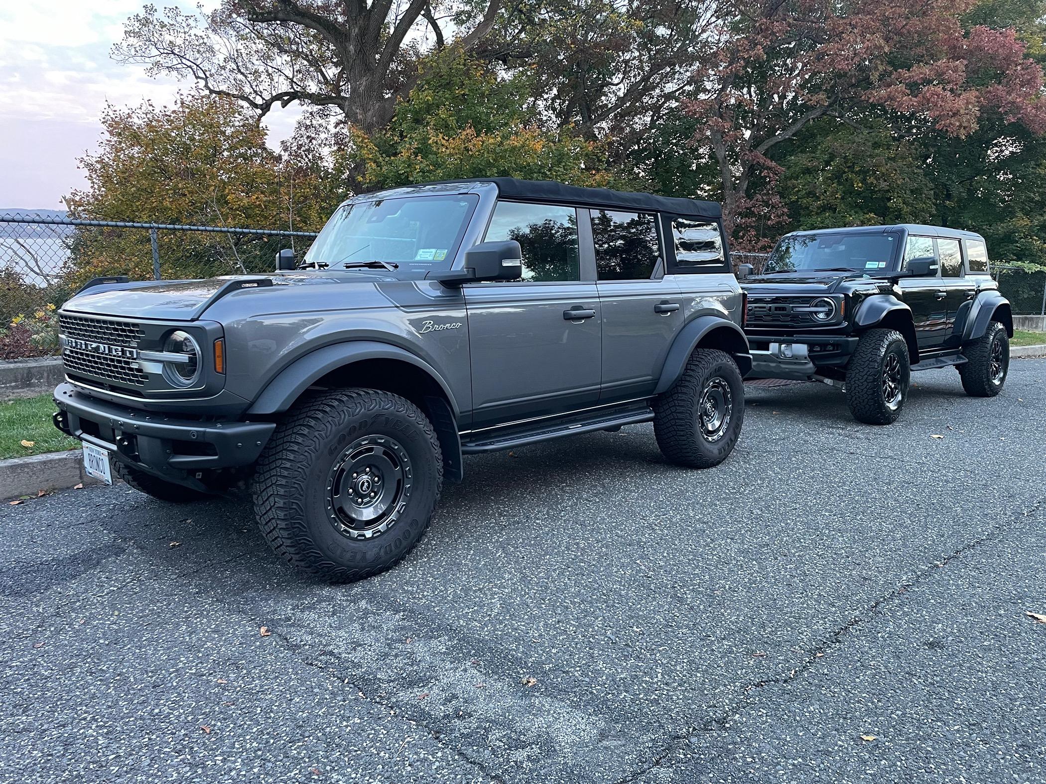 Ford Bronco Everglades wheels on a carbonized grey BD? IMG_4987