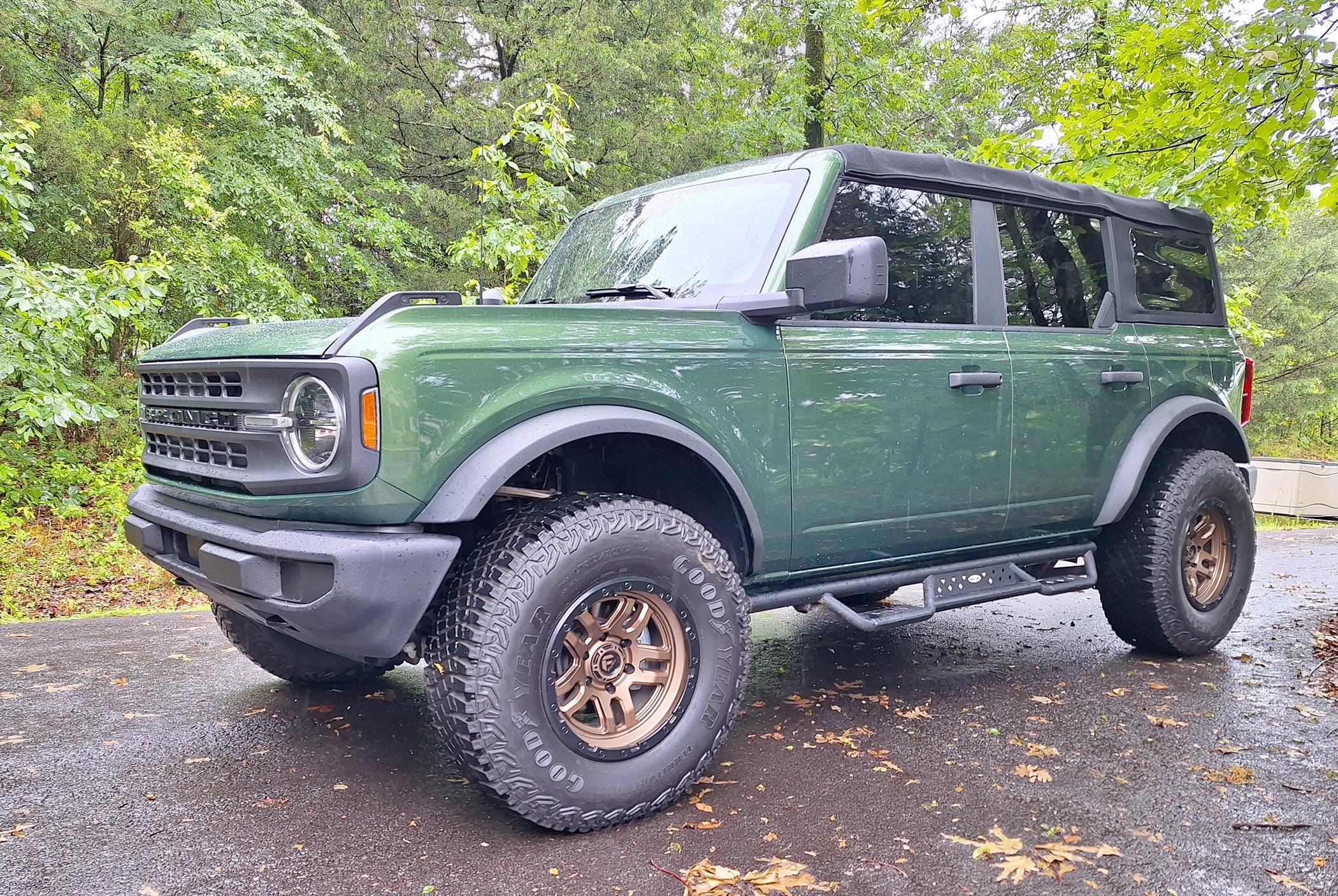 Ford Bronco What exactly is in "Sasquatch Package" ? potd_152517