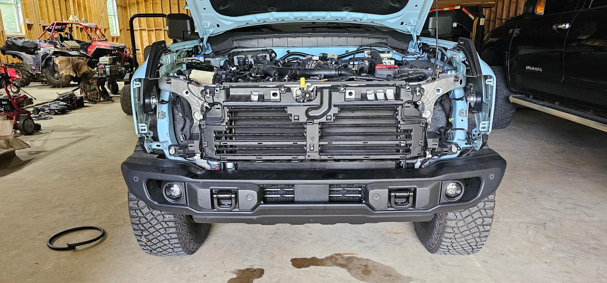 Ford Bronco Deer vs '23 Heritage Limited...... grille shutter (2)