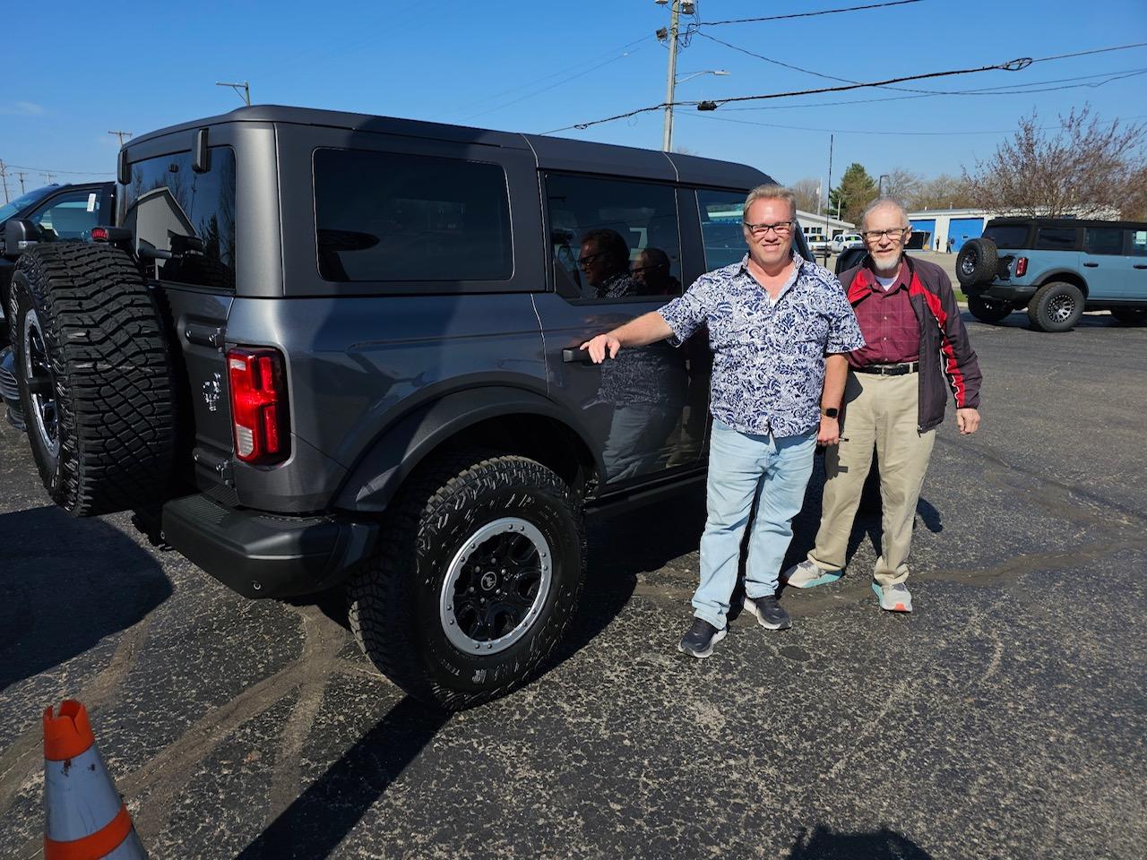 Ford Bronco Eilers Park 2023 Black Diamond Pickup.JPG