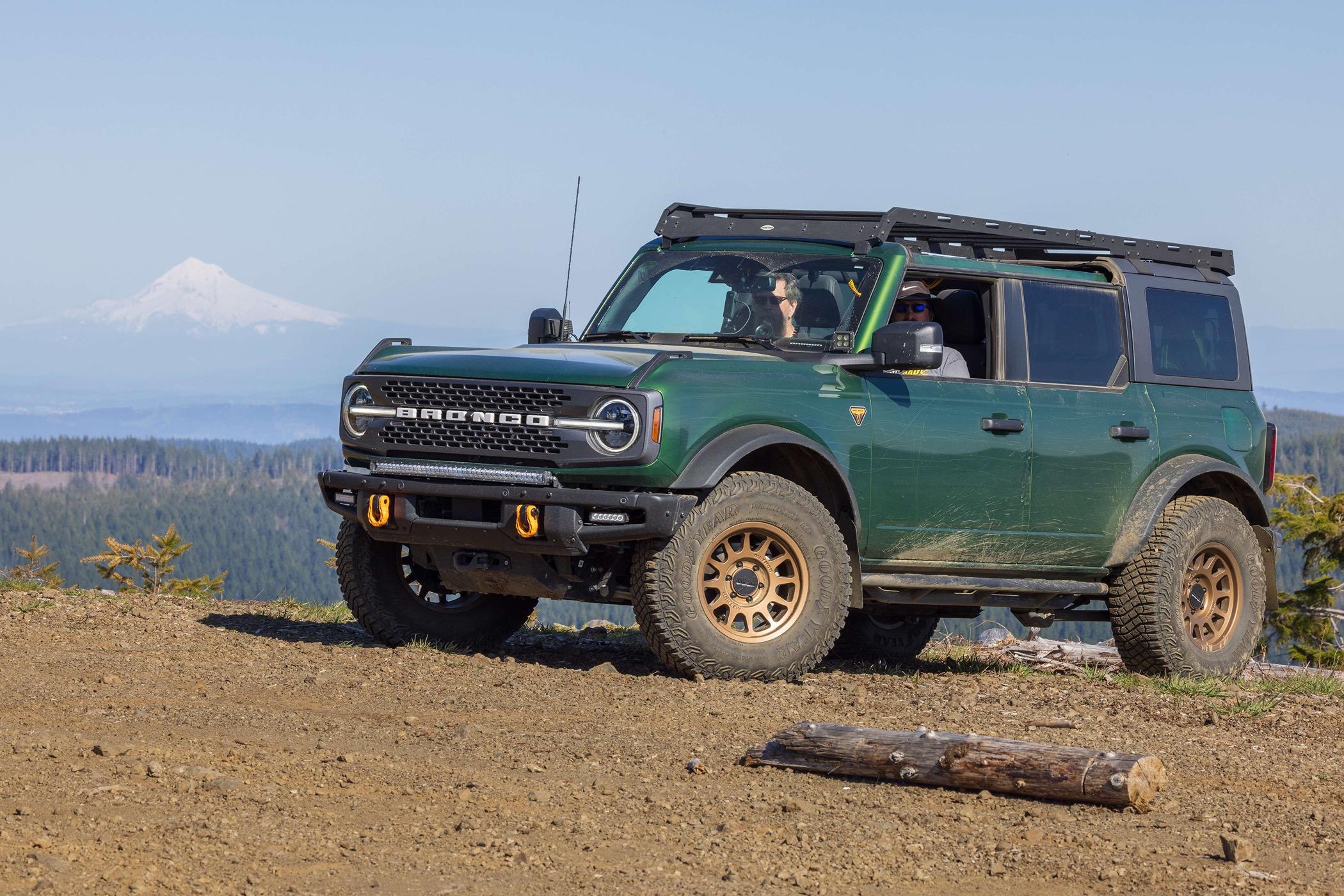 Ford Bronco Big Green Badlands Build R5_4311