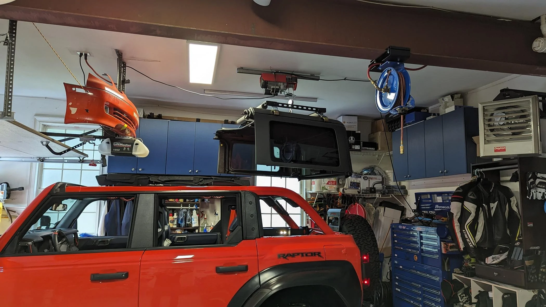 Ford Bronco DIY Hard Top Ceiling Hoist - My Version PXL_20231028_191018158 (1)