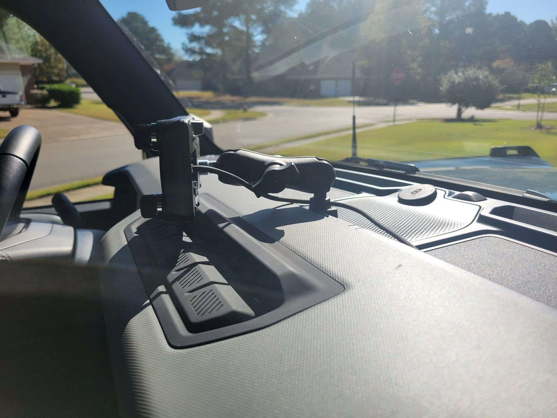 Ford Bronco HAM Radio on Dash 20211114_103655-jpg.206966