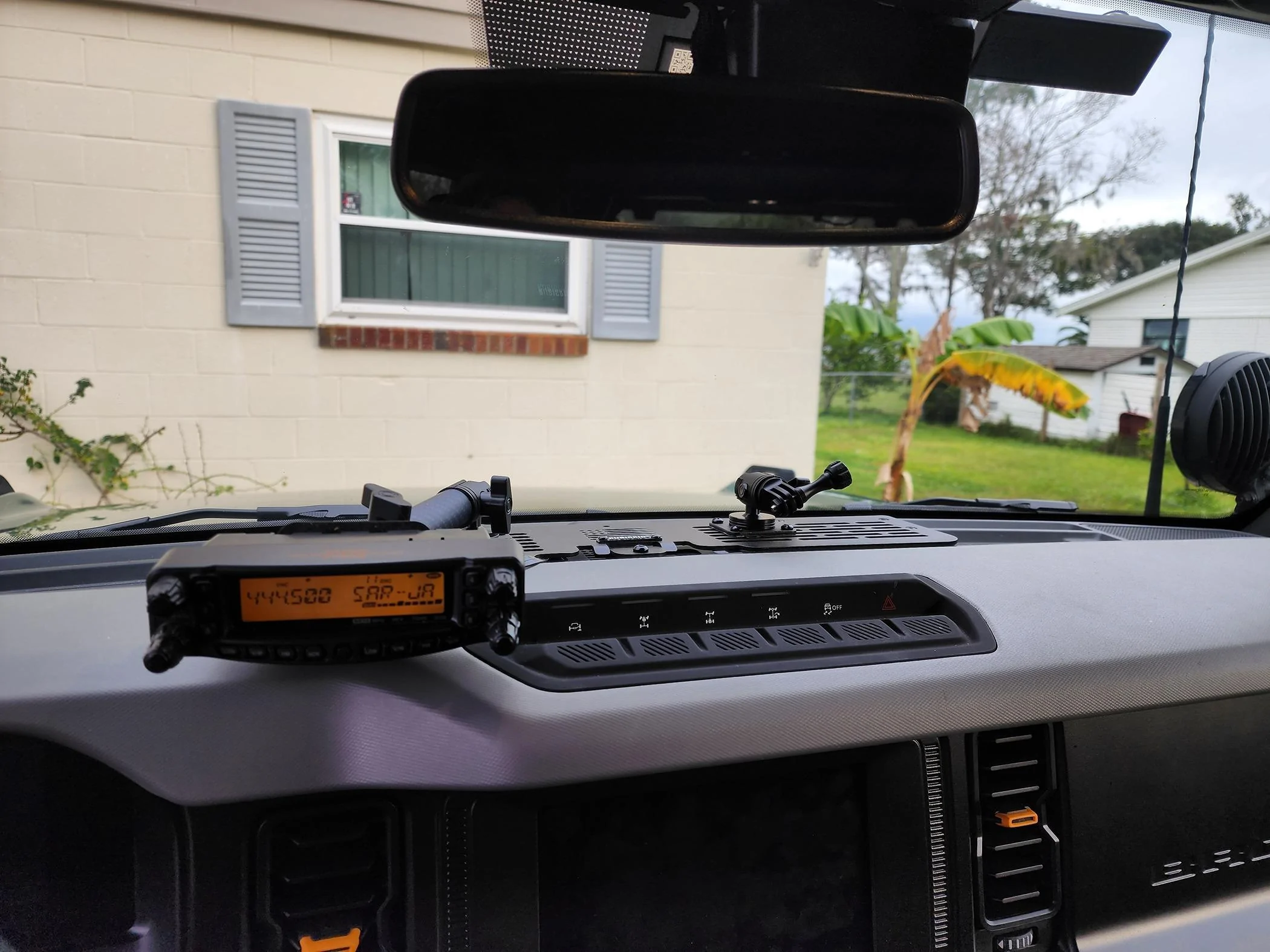 Ford Bronco HAM Radio on Dash 20231226_154238