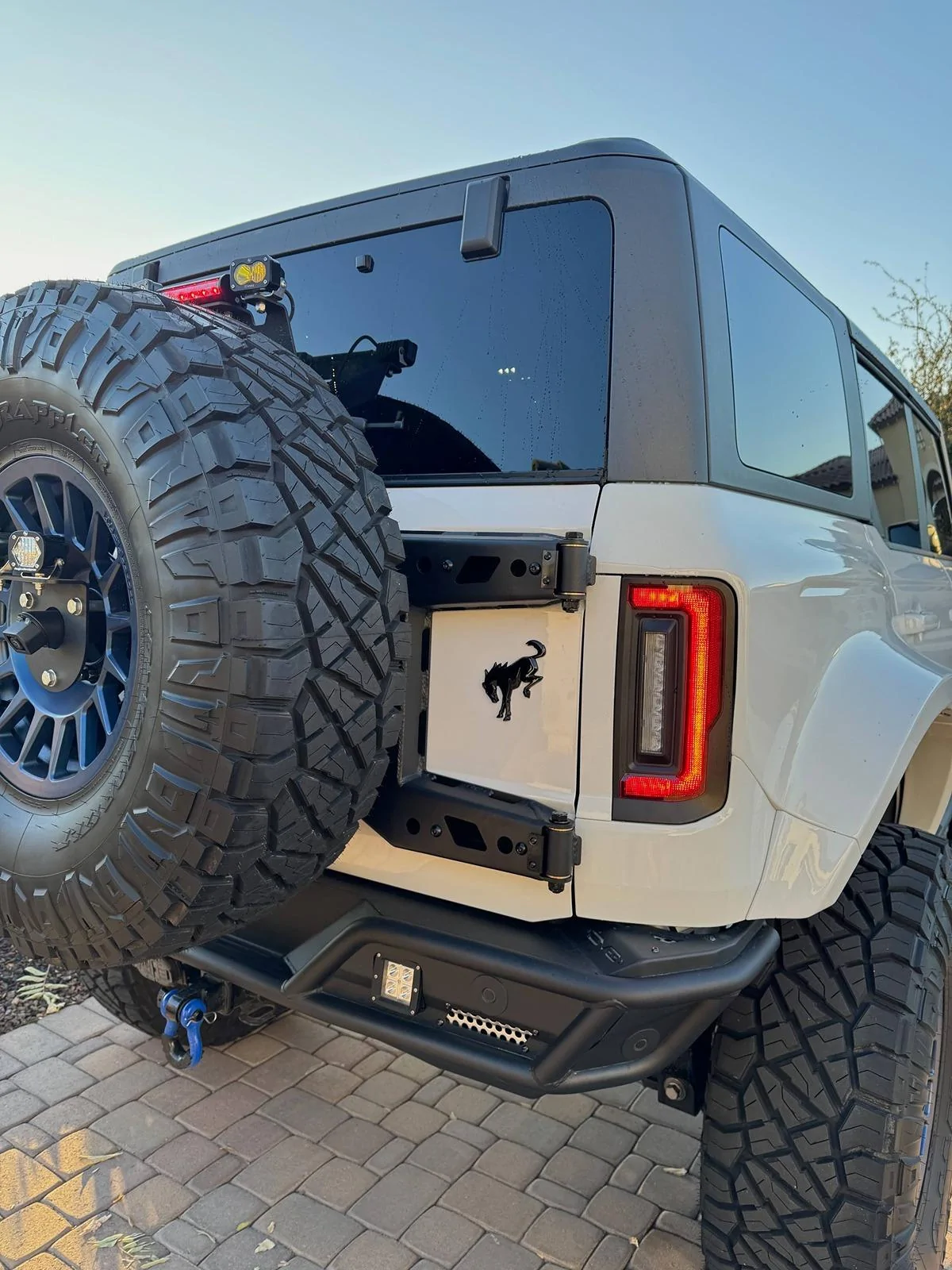 Ford Bronco Tailgate Reinforcement for 37's turn.carrier