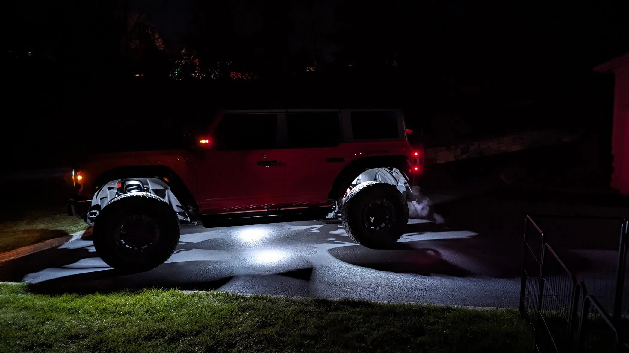 Ford Bronco Anyone installed Rock lights? PXL_20231125_232130486
