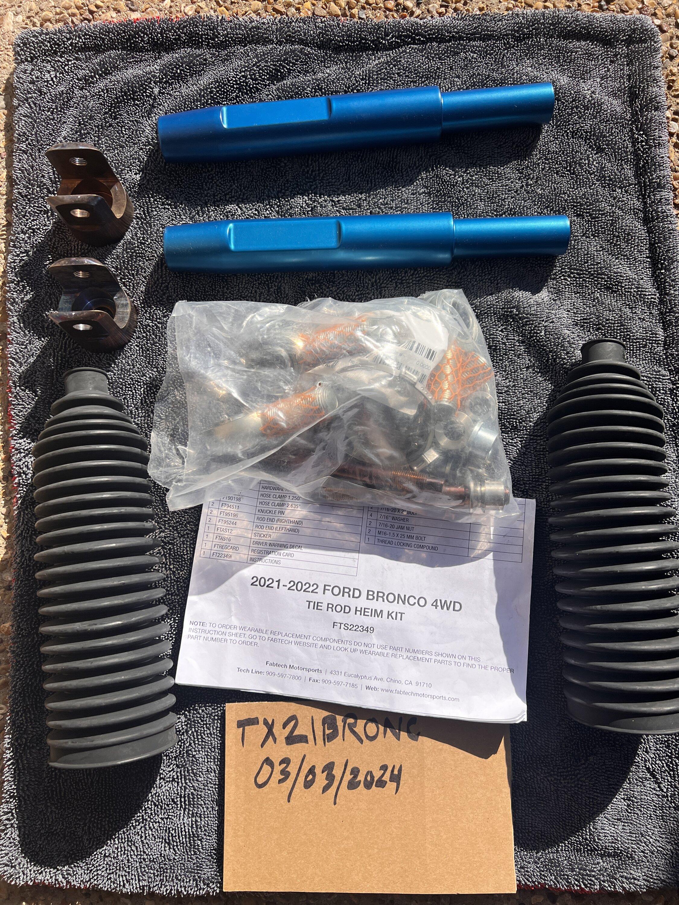 Ford Bronco FabTech Heim Tie Rod Kit - King Blue IMG_9842.JPG