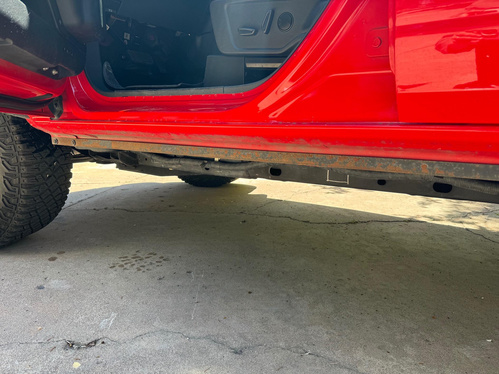 Ford Bronco Rusted pinch weld on Badlands IMG_5894