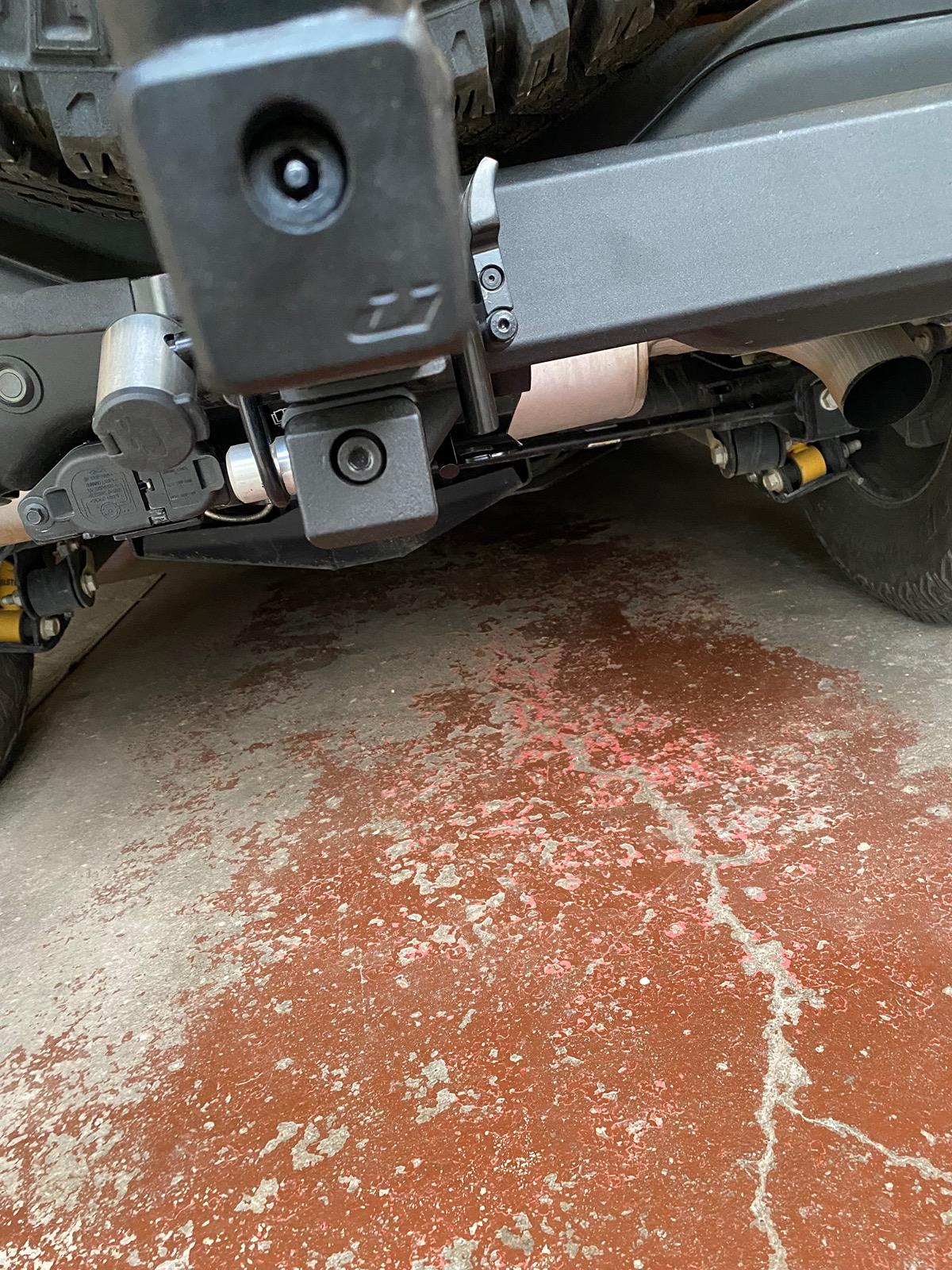 Ford Bronco Kuat Transfer - How do you remove rack from hitch? IMG_5317