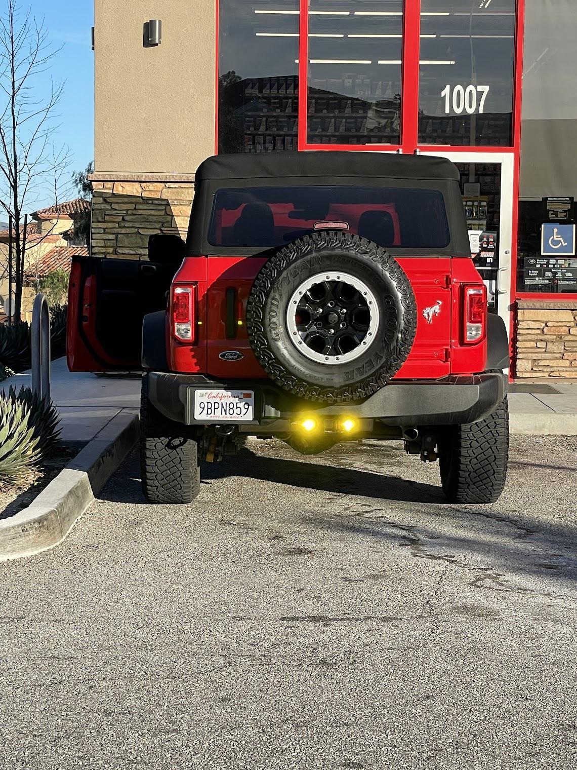Ford Bronco Chase lights IMG_3449