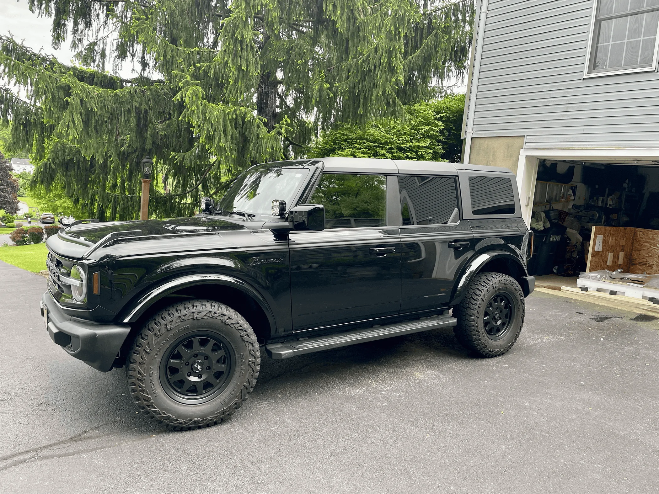 Ford Bronco Factory Hardtop Arrived! tempImagePN8wGv