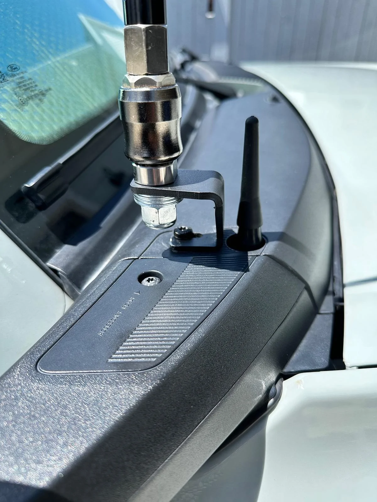 Ford Bronco Slightly DIY dune flag mount solution tempImagecVG8DN