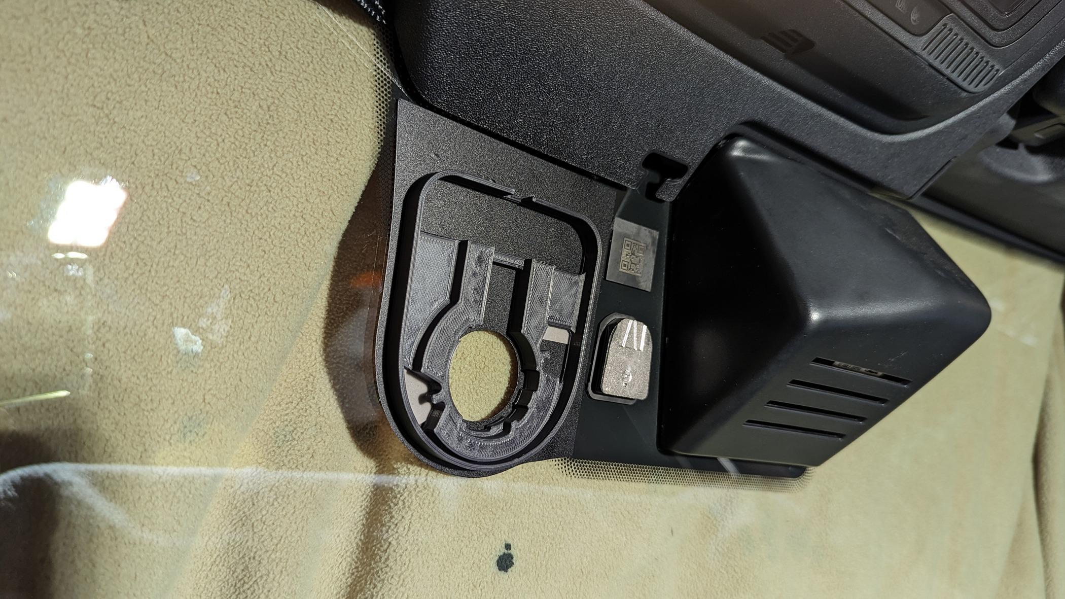 Ford Bronco [Done] Rain-Sensing Wipers Installed PXL_20240517_235814402