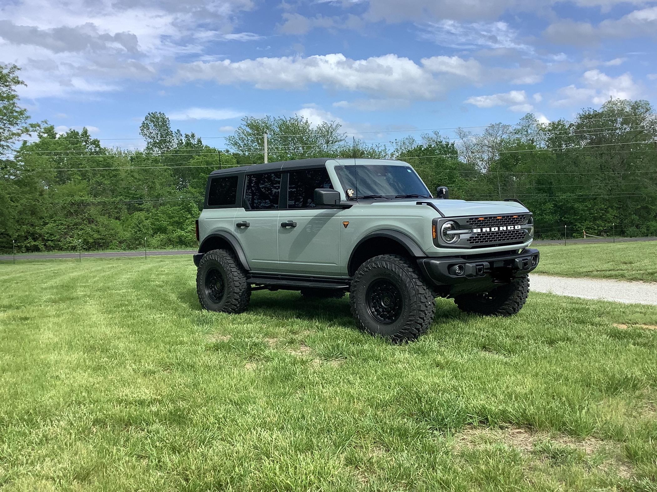 Ford Bronco Need some help deciding on a wheel 765BE250-D67F-4DF1-BA0F-C2EAB2B031BB