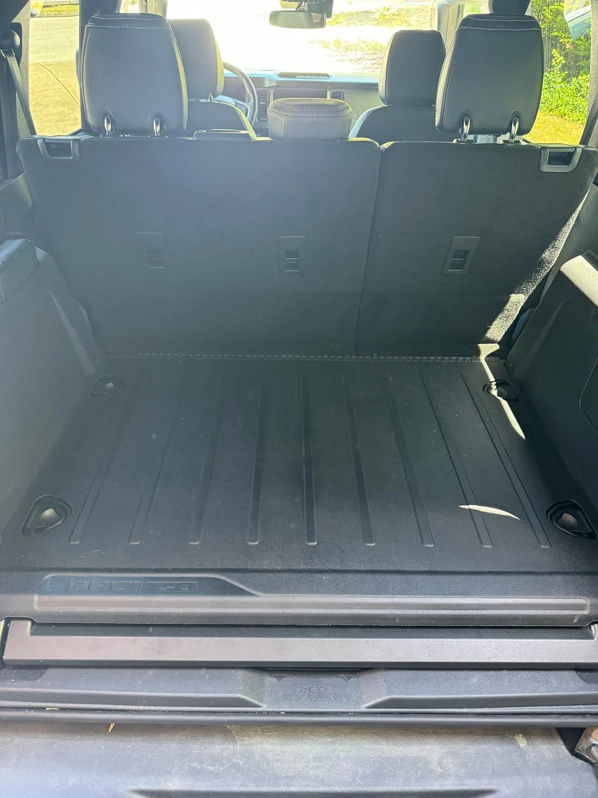 Ford Bronco OEM 4DR Bronco Slideout Tailgate - $850 IMG_2344