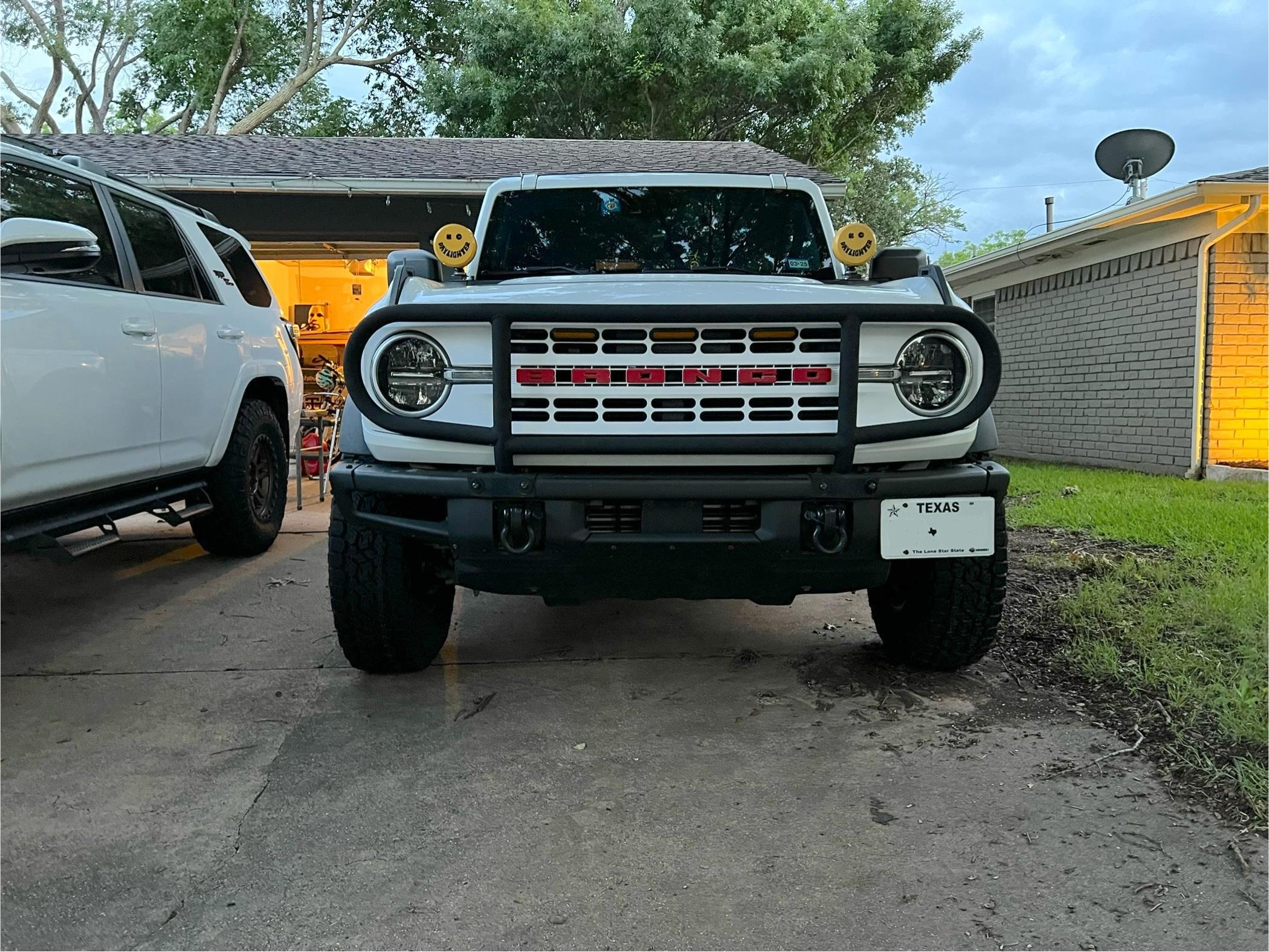Ford Bronco Heritage style grill with two cans of Rustoleum spray paint IMG_2690