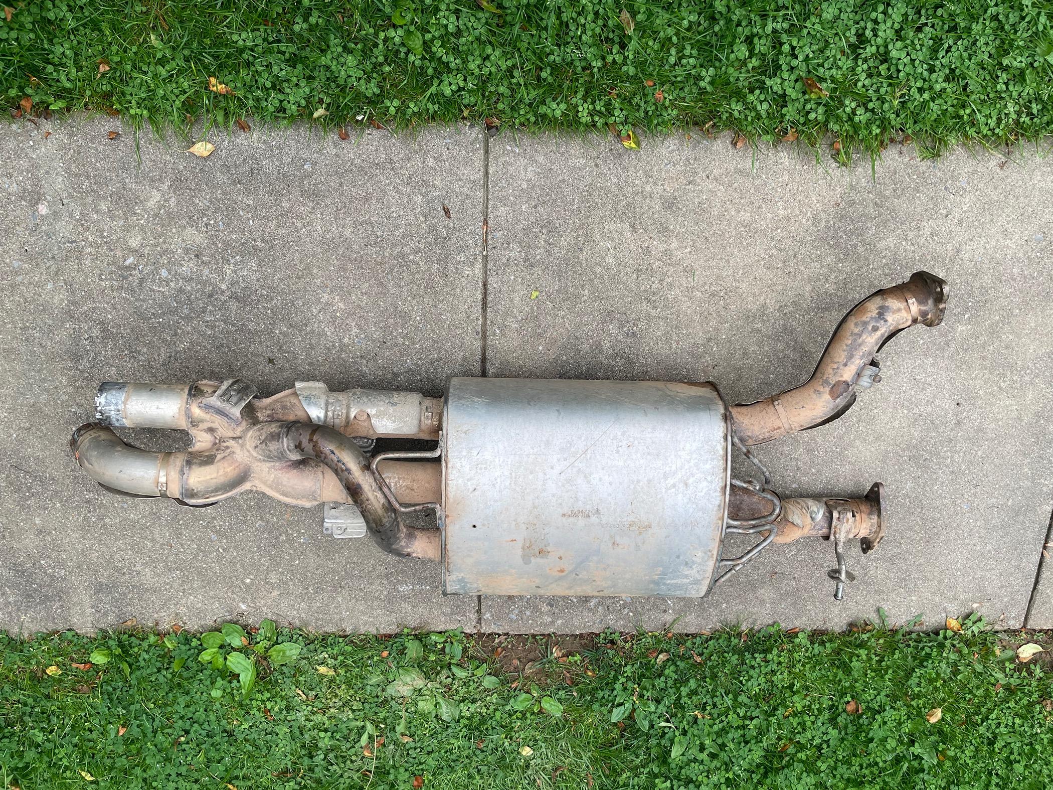 Ford Bronco FS: raptor muffler with valves IMG_5105