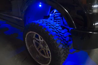 Ford Bronco Thoughts on rock lights? 30615547587_0fedd61e7c_n