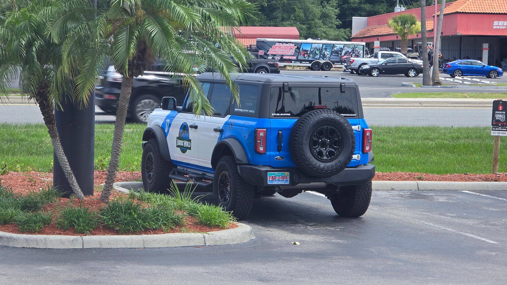 Ford Bronco Wrapped my Bronco, inspired by Jurassic Park Roamer 20240525_114627