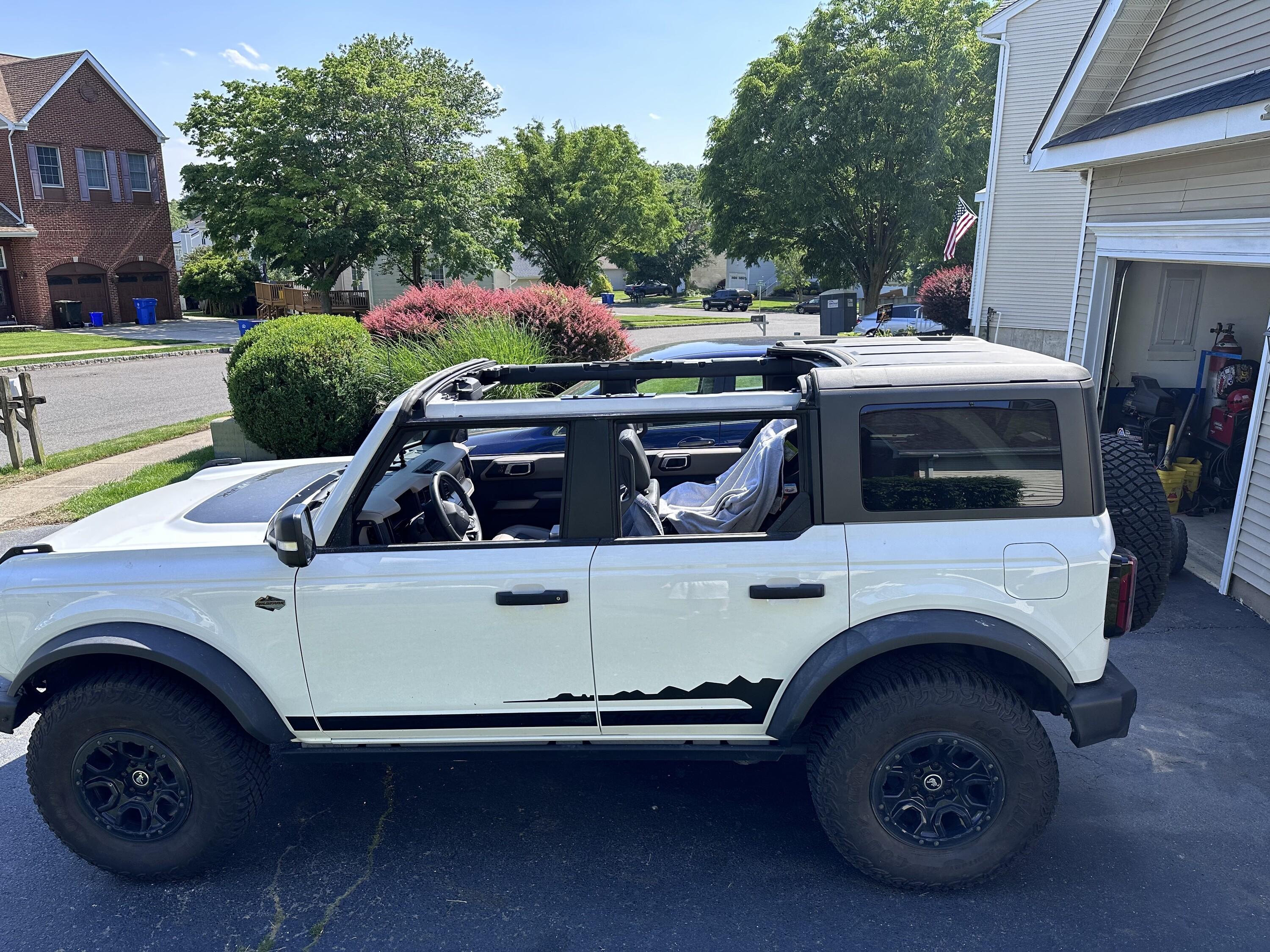 Ford Bronco IM A HORSE - Definitely not a build. 53751877774_db30e3c9ae_4k