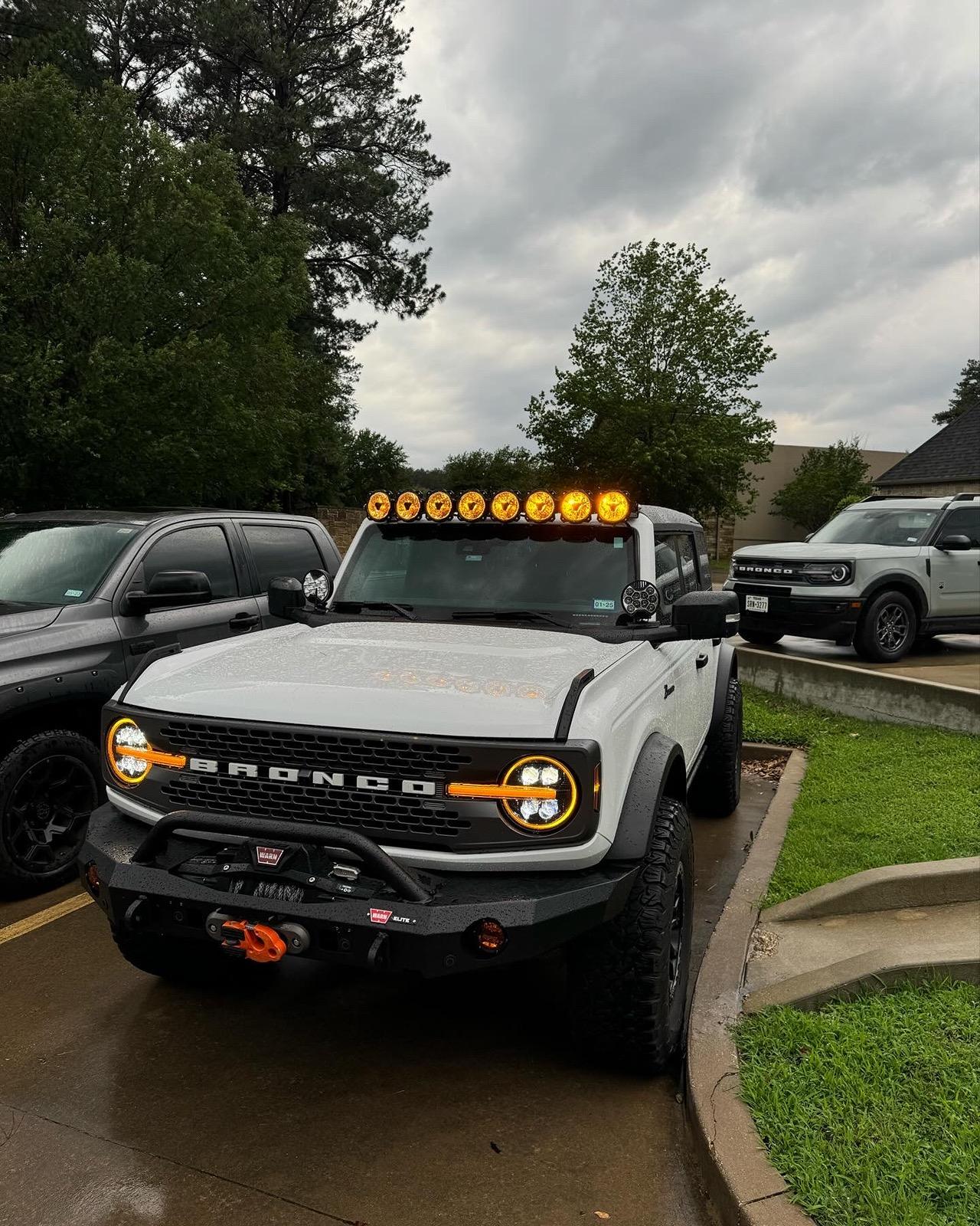 Ford Bronco KC Titan Lightbar 37C14F30-061A-47C6-ABFE-9D52A3B49585
