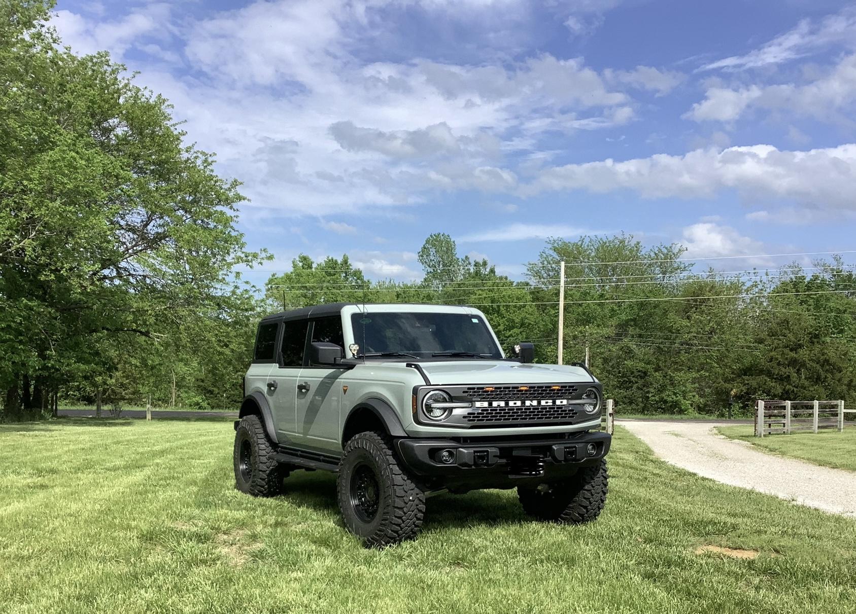 Ford Bronco 37 on no lift A36FF7EF-64EE-4FD5-9C53-C915DE627C2A