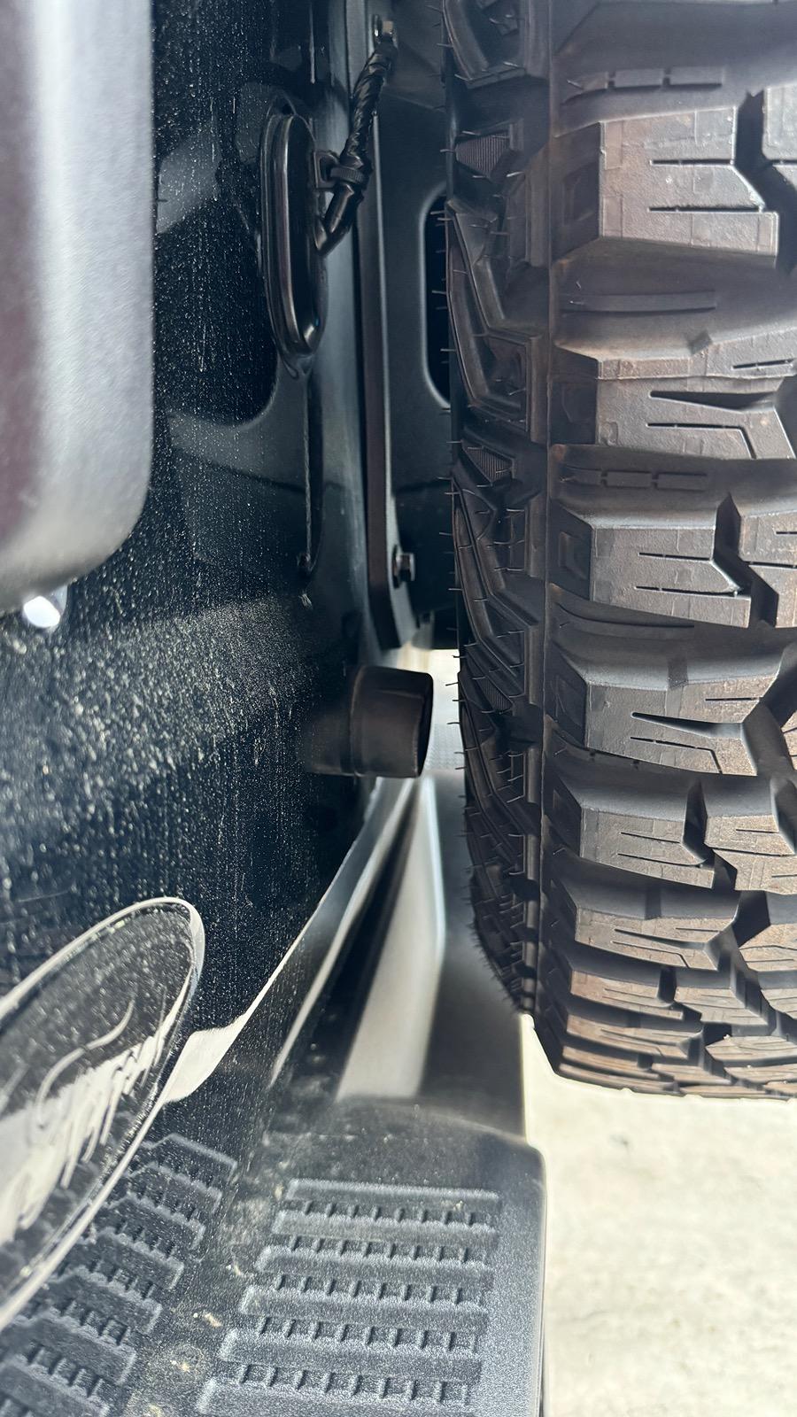 Ford Bronco Spare tire rubber bumper IMG_3196