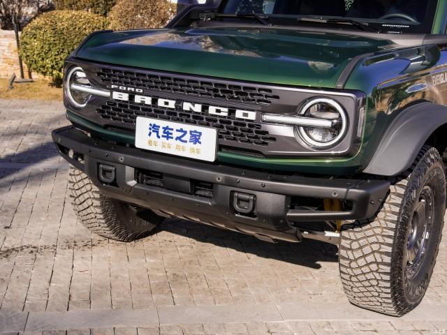 Ford Bronco Chinese-Market Bronco photos: full digital gauge cluster, new interior colors, rear passengers vents, etc. 50128892