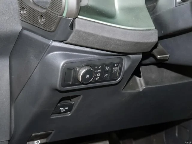 Ford Bronco Chinese-Market Bronco photos: full digital gauge cluster, new interior colors, rear passengers vents, etc. 50128902